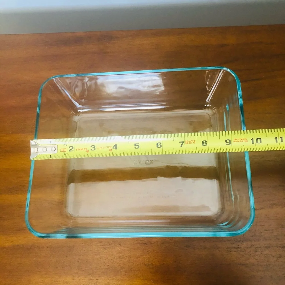 Pyrex dish #7212